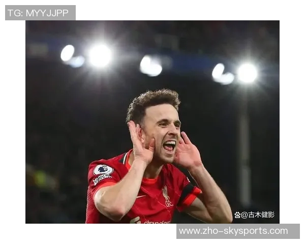 足球历史上的传奇人物究竟是谁引发了无数球迷的热议与讨论